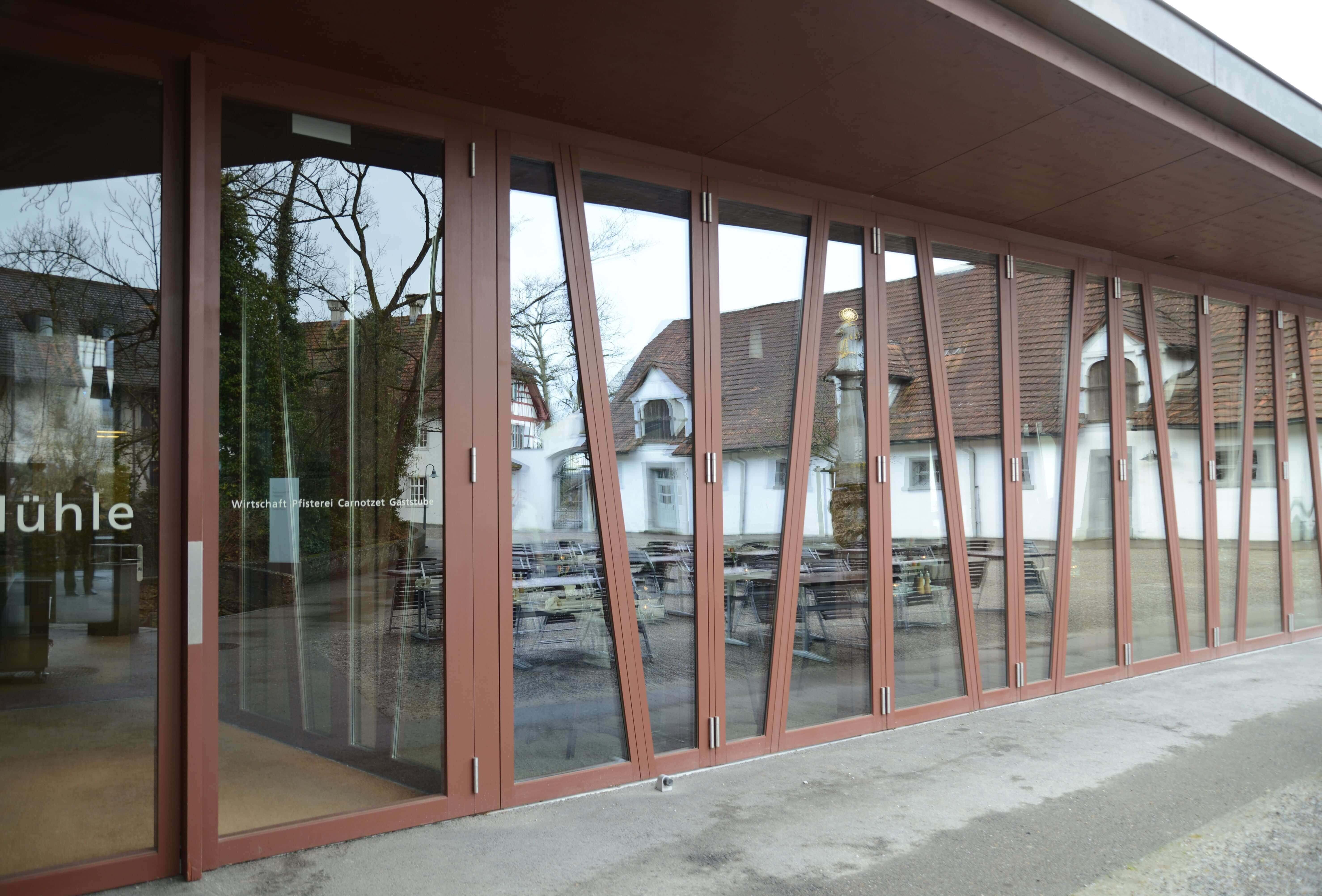 Glas-Front des Restaurants der Kartause Ittingen